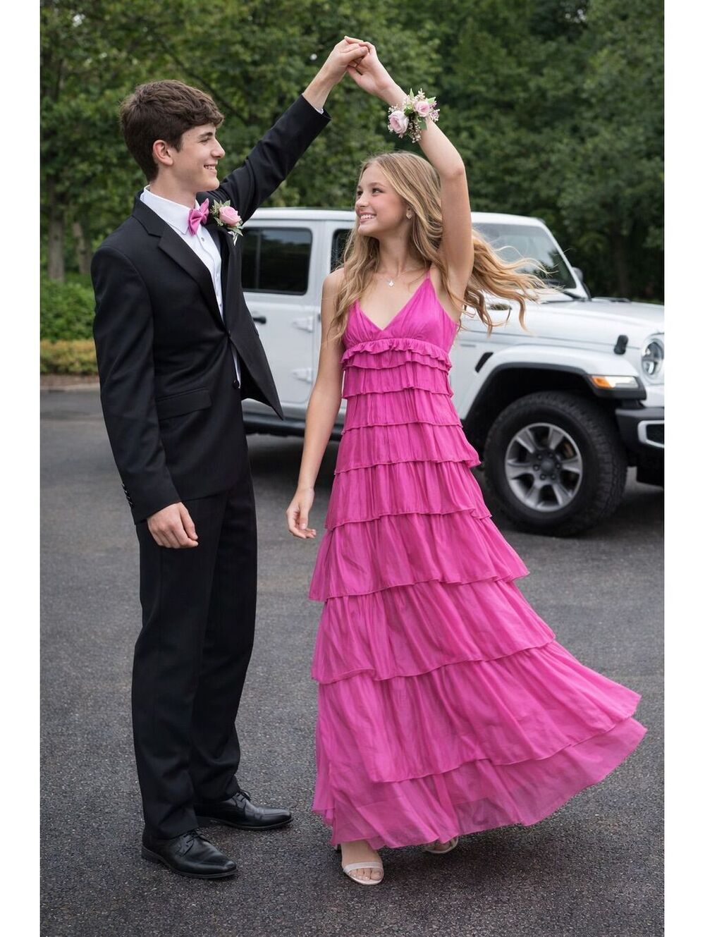 136. NWOT! Blush•Boutique Gown•MEDIUM